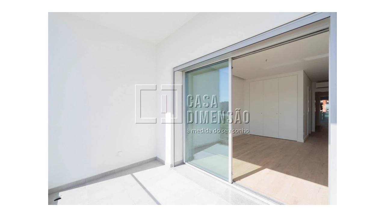 Apartamento T3 para Venda em Carnaxide e Queijas Foto 44