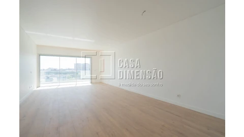 Apartamento T3 para Venda em Carnaxide e Queijas