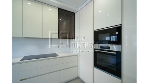 Apartamento T3 para Venda em Carnaxide e Queijas