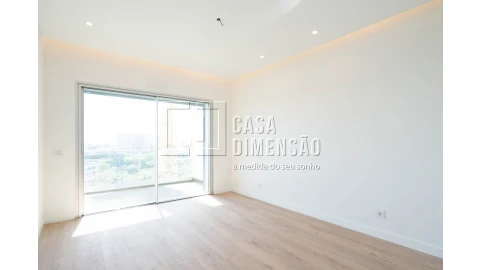 Apartamento T3 para Venda em Carnaxide e Queijas