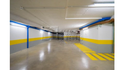 Apartamento T3 para Venda em Carnaxide e Queijas