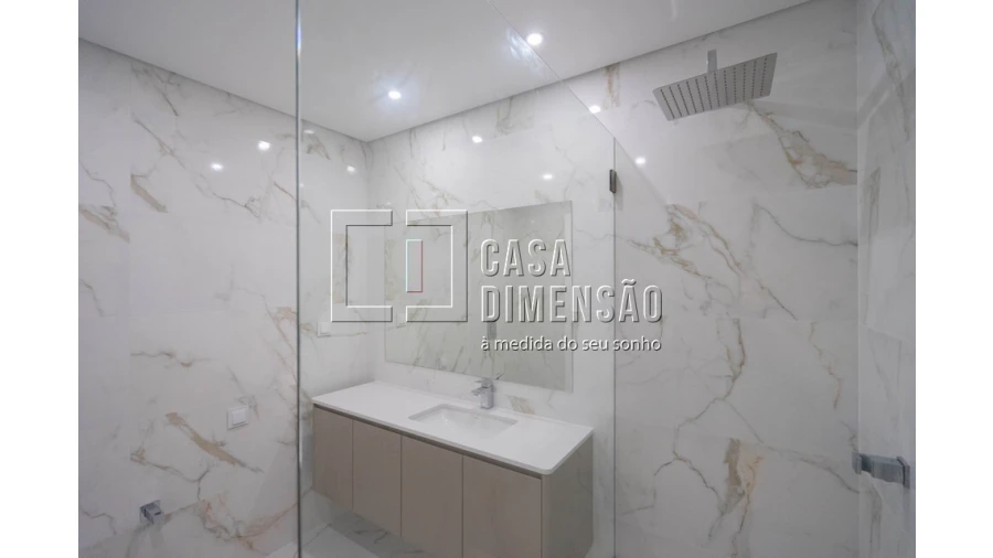 Apartamento T3 para Venda em Carnaxide e Queijas Foto 43