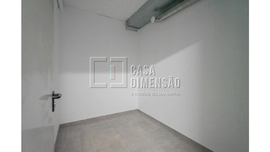 Apartamento T3 para Venda em Carnaxide e Queijas Foto 46