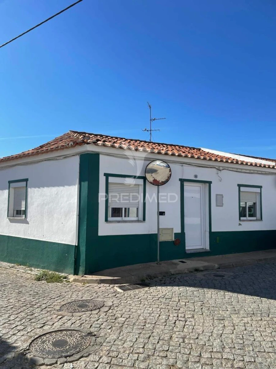 Moradia T3 para Venda em Salvada e Quintos Foto 2