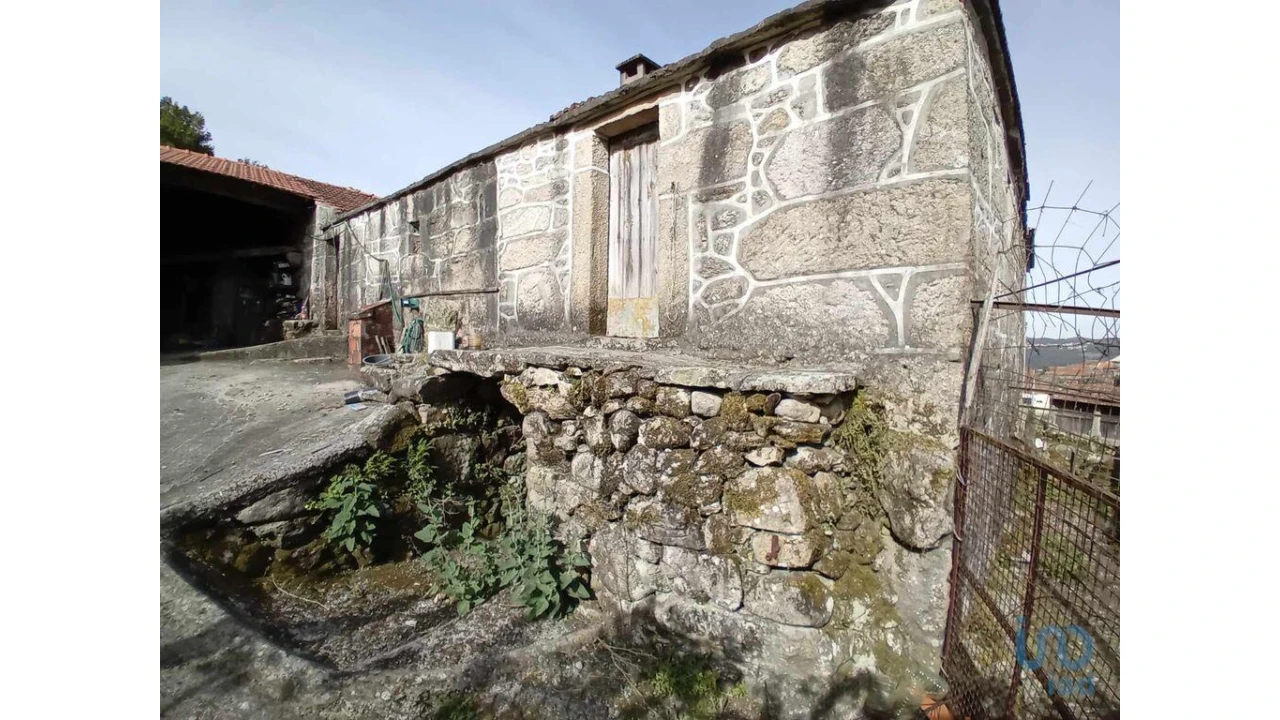 Moradia T2 para Venda em Parada do Monte e Cubalhão Foto 2