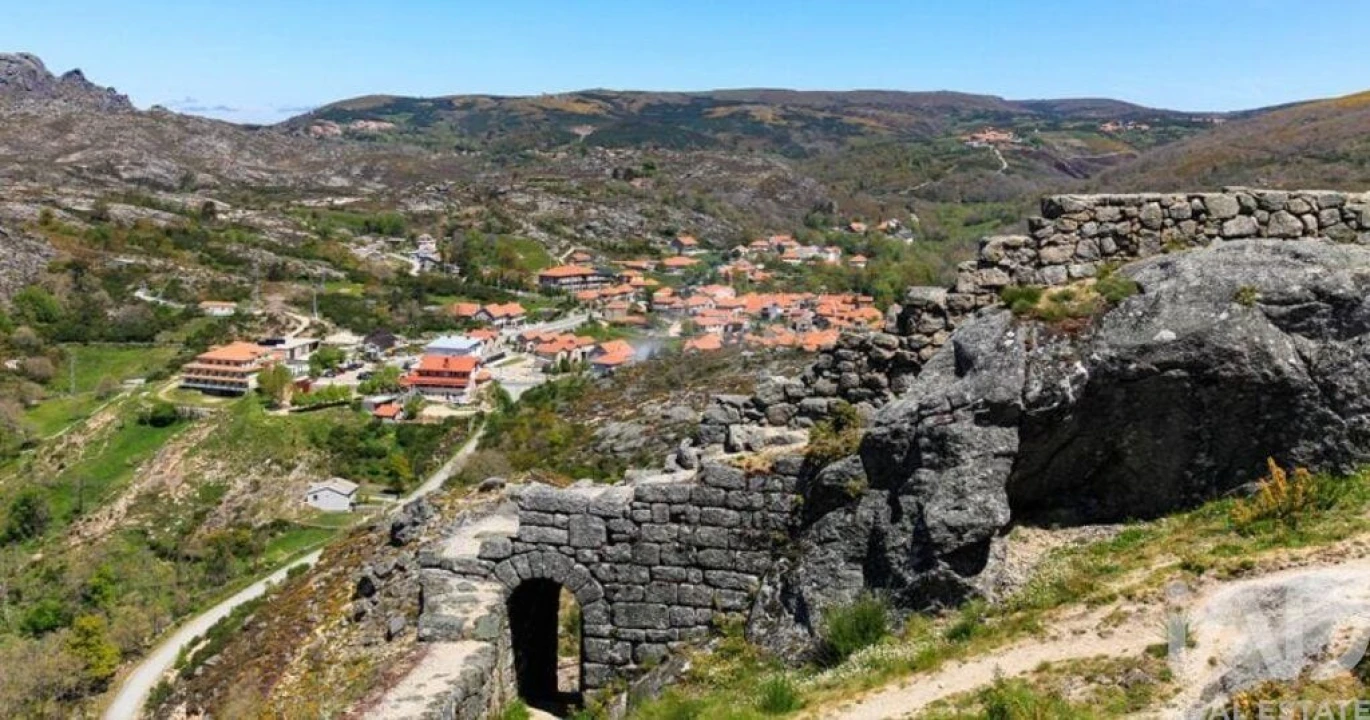 Moradia T2 para Venda em Parada do Monte e Cubalhão Foto 29