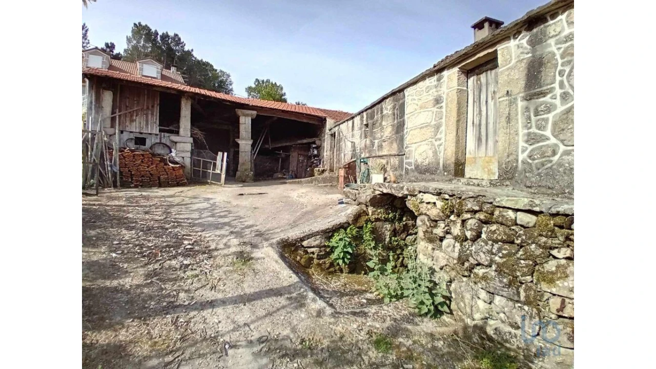 Moradia T2 para Venda em Parada do Monte e Cubalhão Foto 9