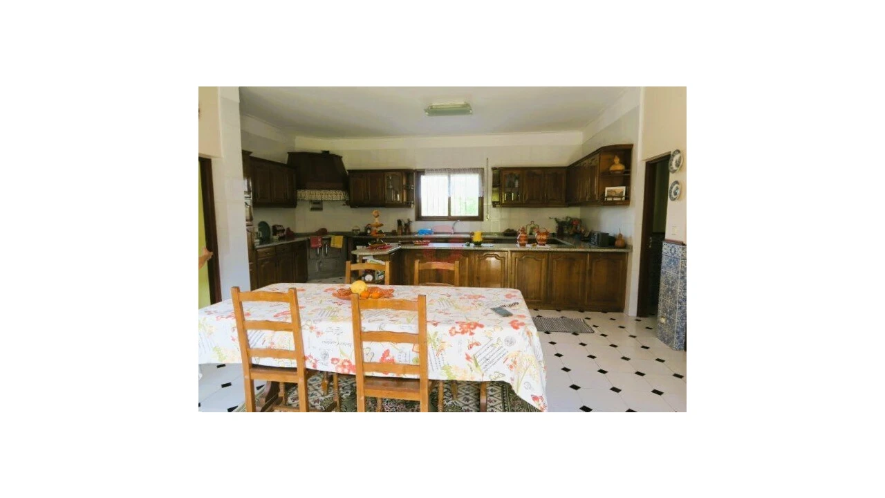 Moradia T4 para Venda em Barbeita Foto 11