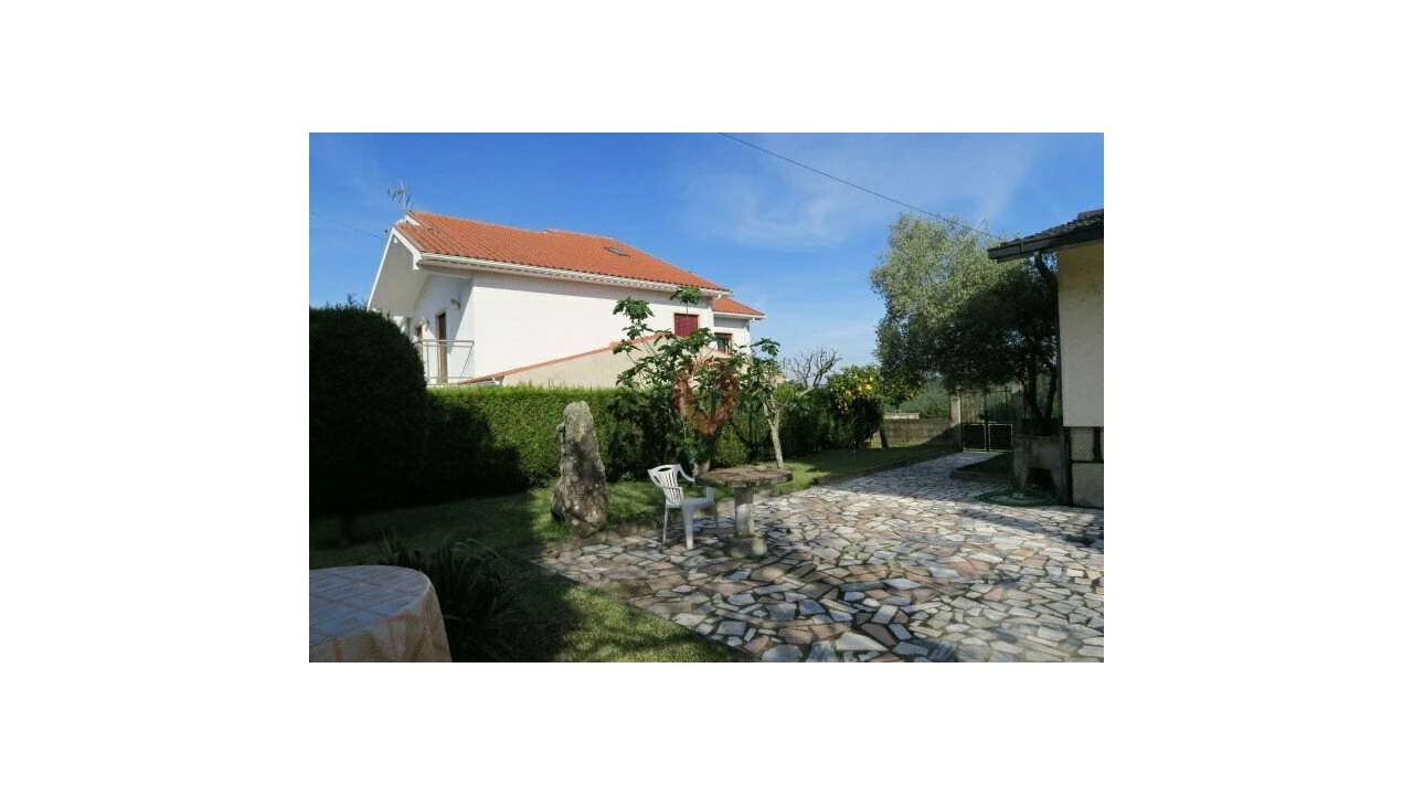 Moradia T4 para Venda em Barbeita Foto 5