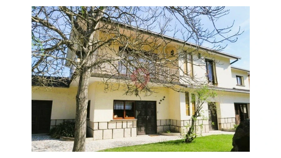 Moradia T4 para Venda em Barbeita Foto 3