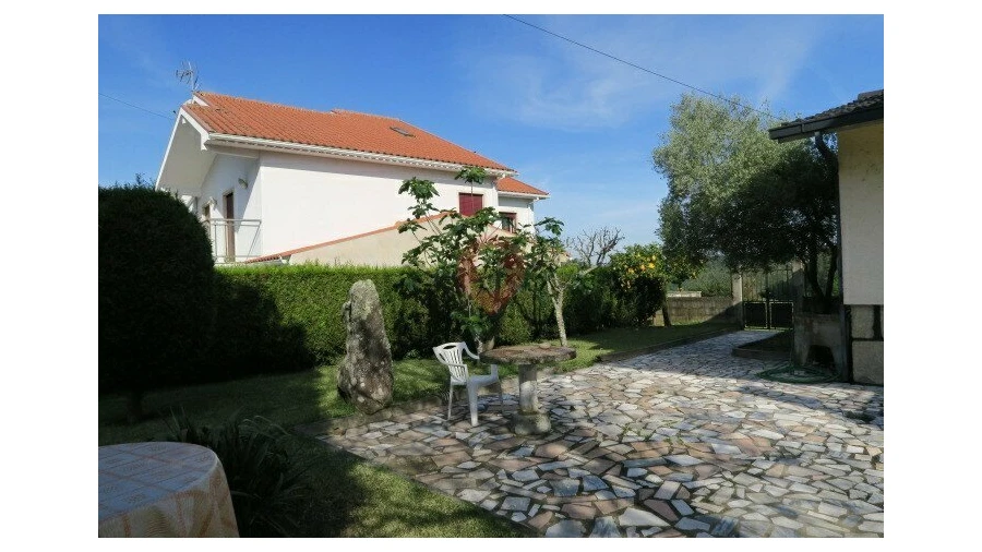 Moradia T4 para Venda em Barbeita Foto 5