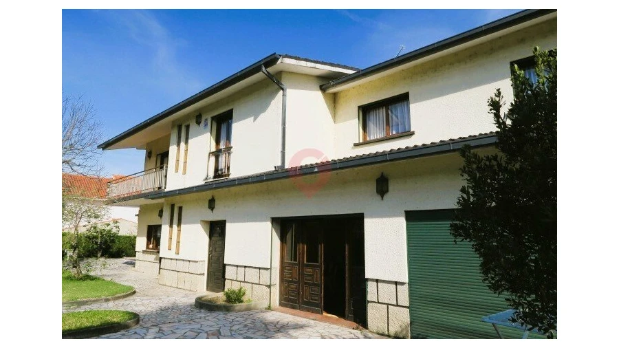 Moradia T4 para Venda em Barbeita Foto 4