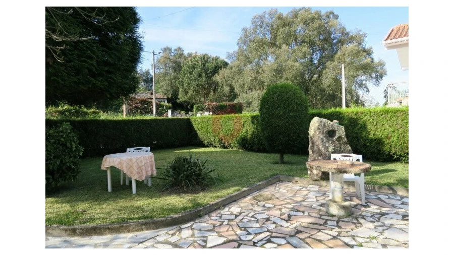 Moradia T4 para Venda em Barbeita Foto 6