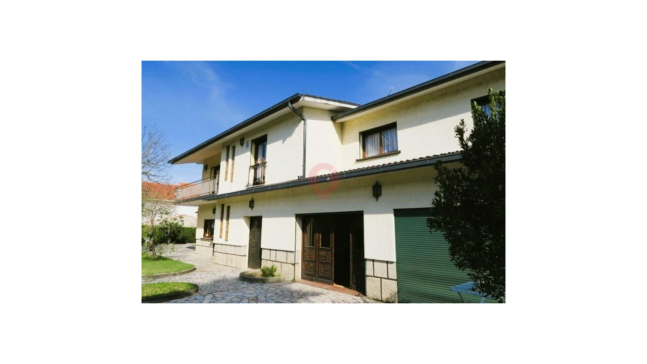 Moradia T4 para Venda em Barbeita Foto 4