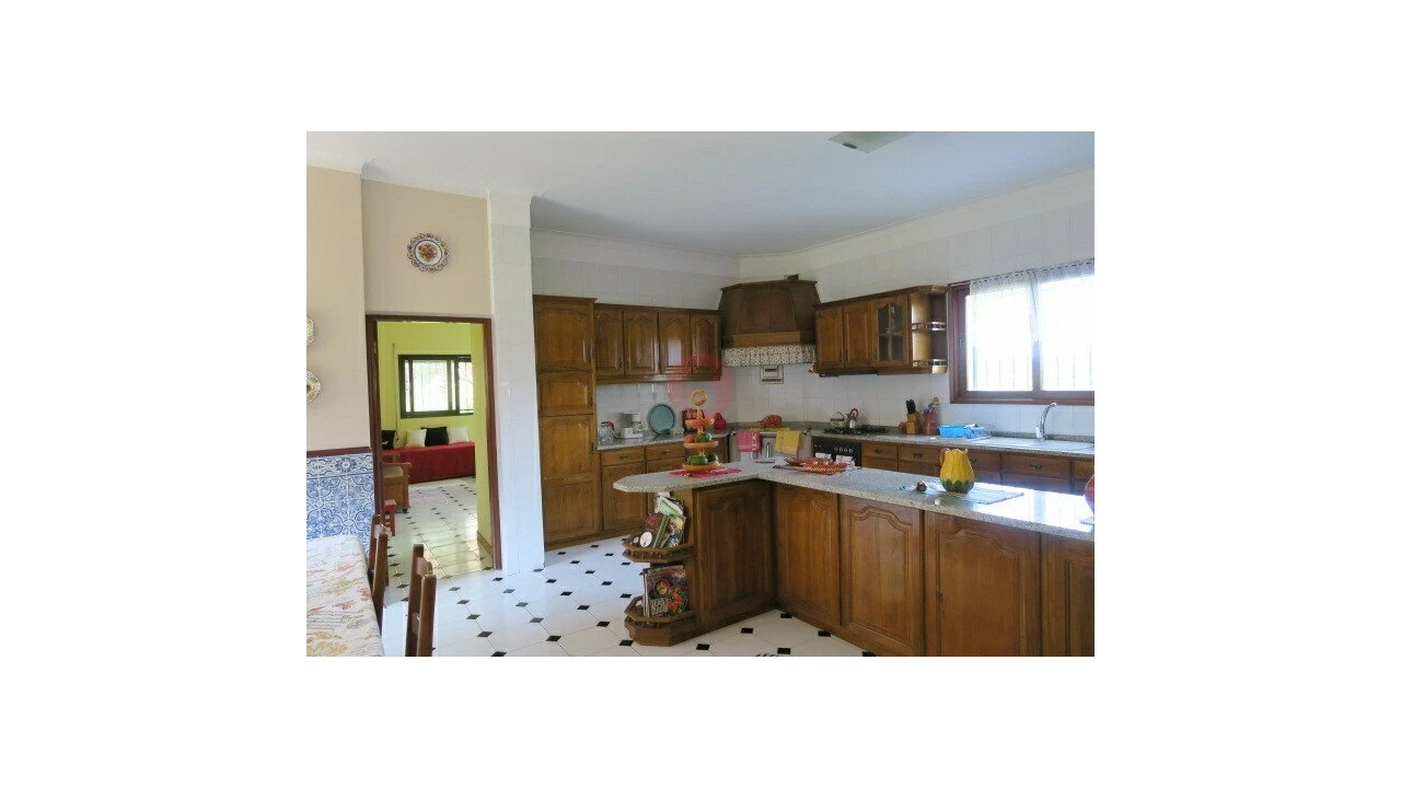 Moradia T4 para Venda em Barbeita Foto 9