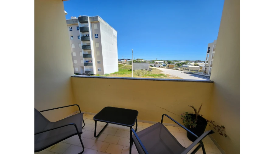 Apartamento T2 para Venda em Monte Redondo e Carreira Foto 6