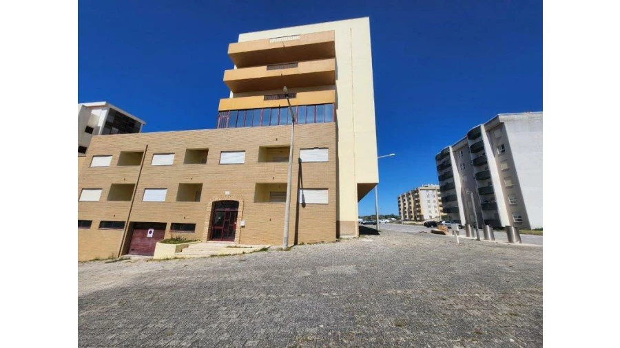 Apartamento T2 para Venda em Monte Redondo e Carreira Foto 3