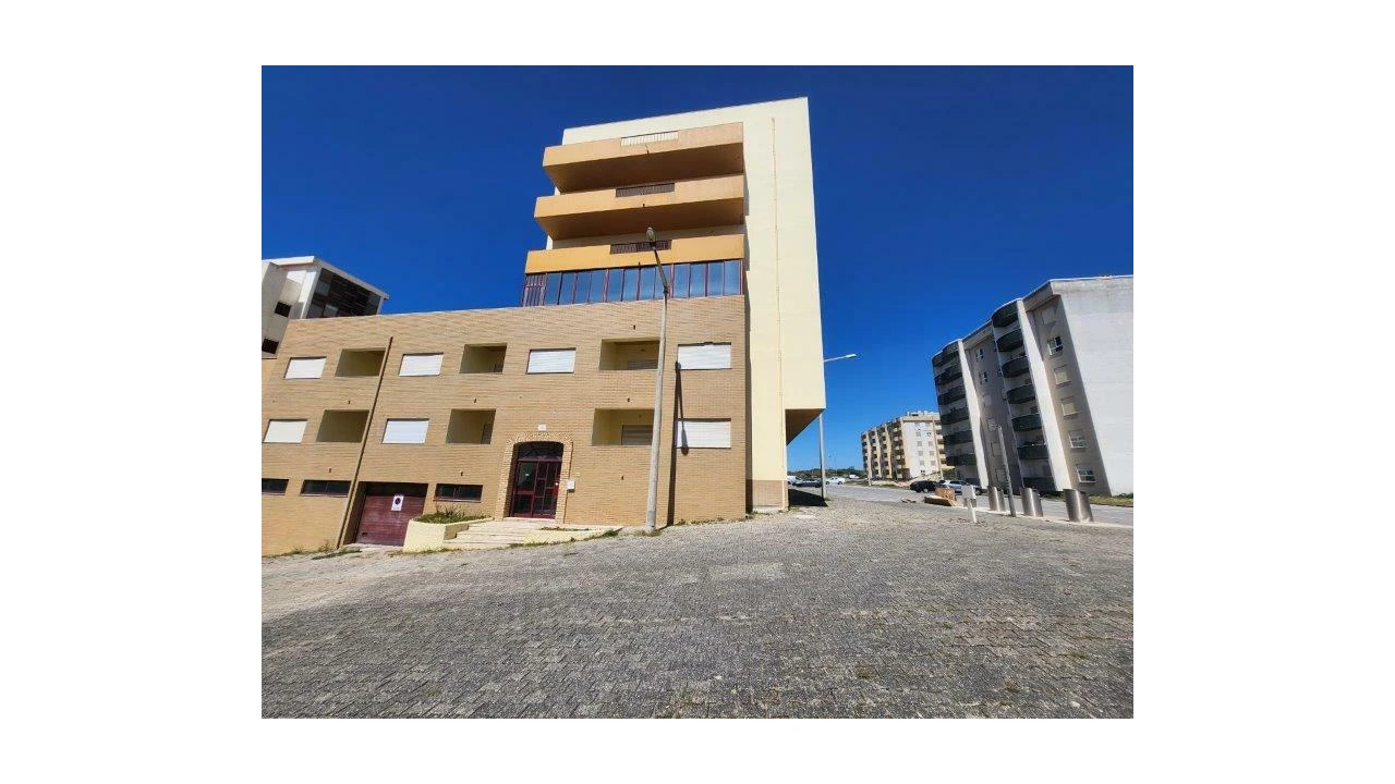 Apartamento T2 para Venda em Monte Redondo e Carreira Foto 3