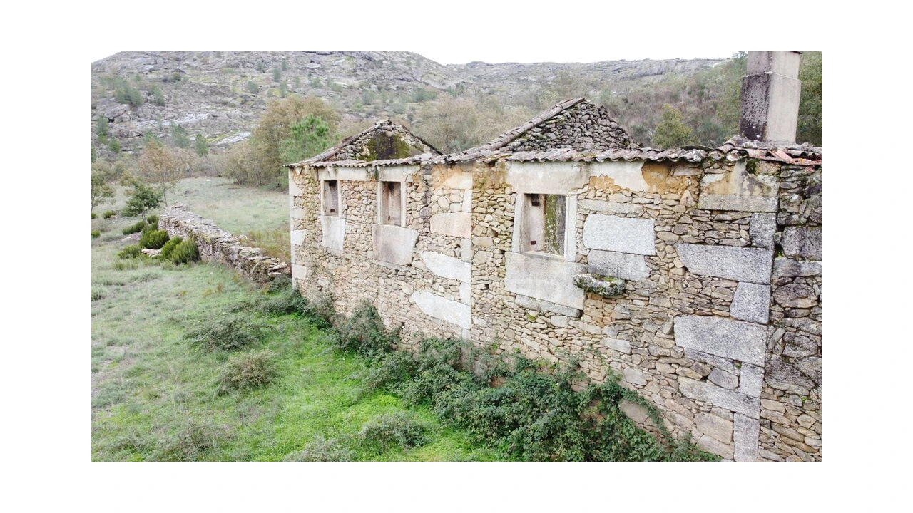 Quinta T4 para Venda em Sobral Pichorro e Fuinhas Foto 1