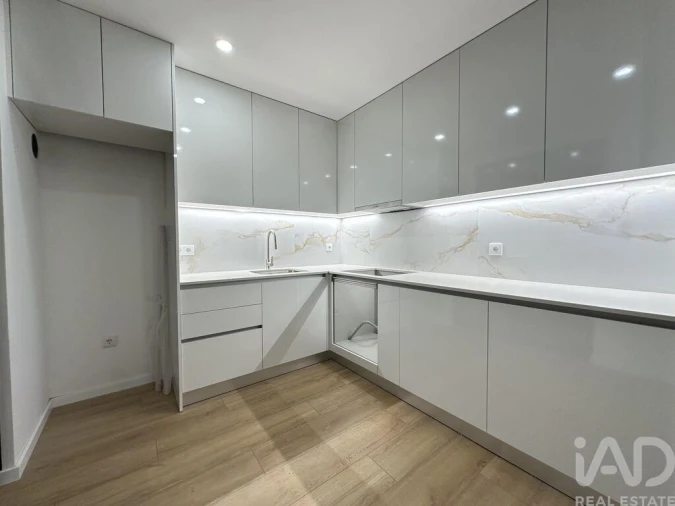 Moradia T2 para Venda em Lijo Foto 1