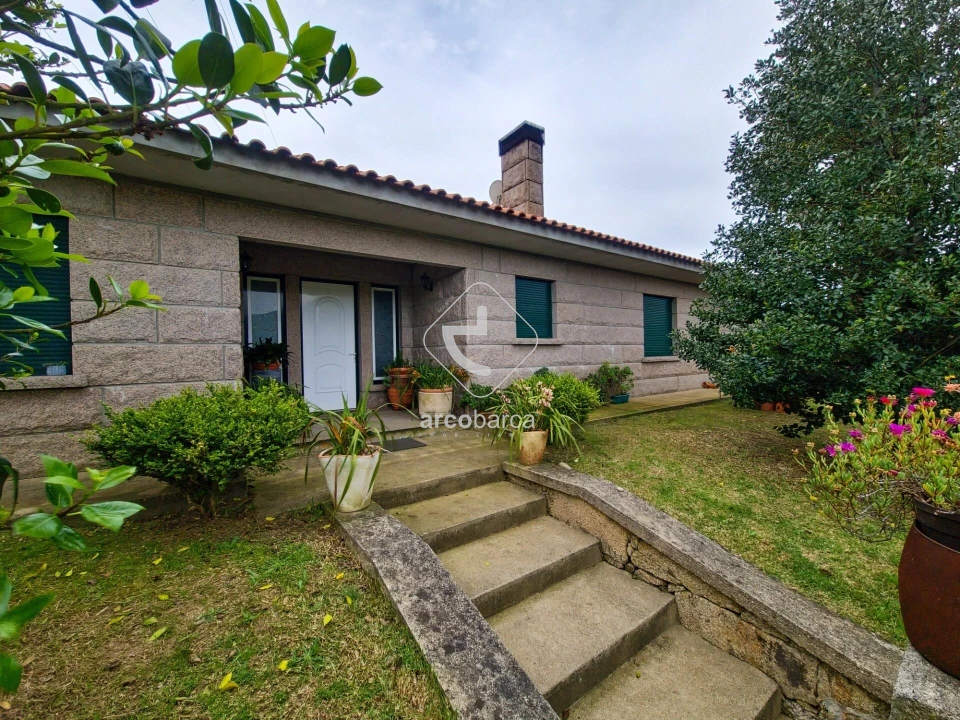 Moradia T4 para Venda em Britelo Foto 2