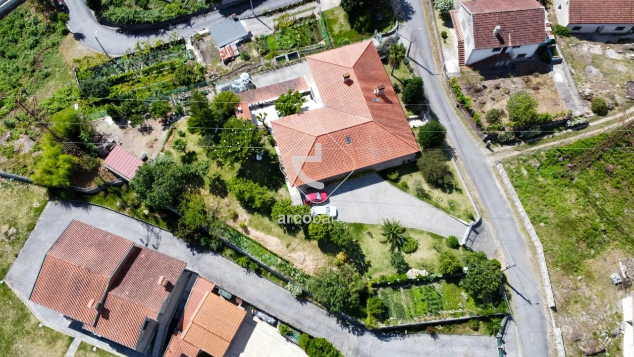 Moradia T4 para Venda em Britelo Foto 31