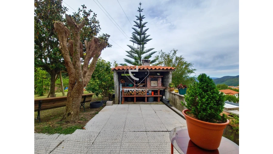 Moradia T4 para Venda em Britelo Foto 5