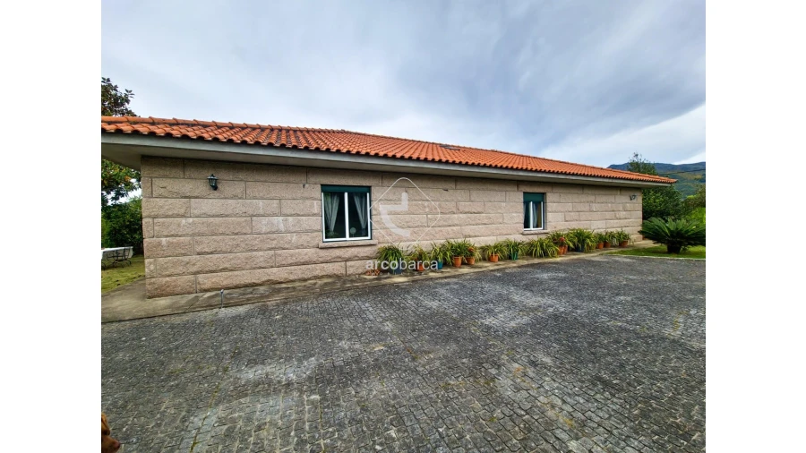 Moradia T4 para Venda em Britelo Foto 27