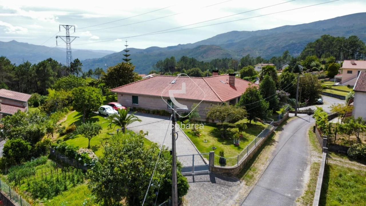 Moradia T4 para Venda em Britelo Foto 33