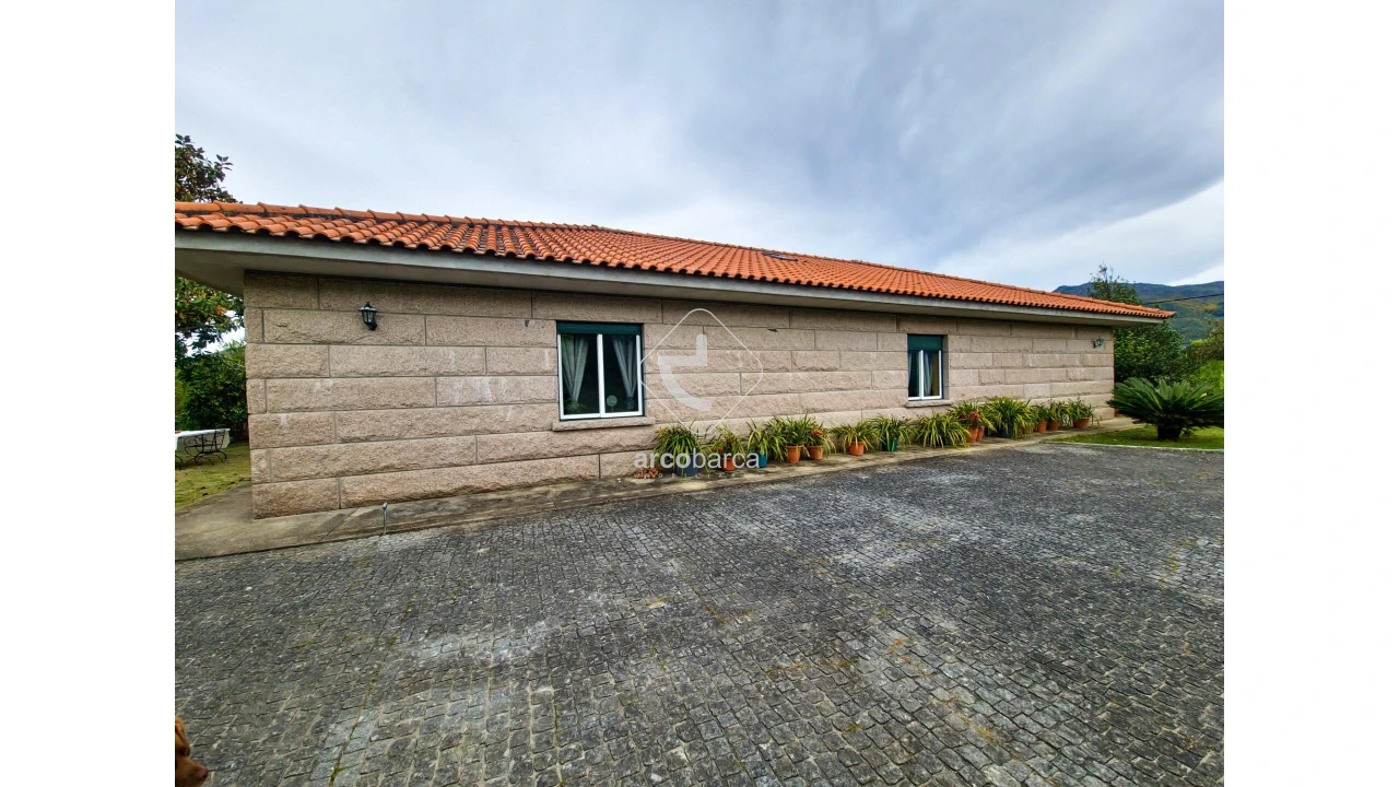 Moradia T4 para Venda em Britelo Foto 27