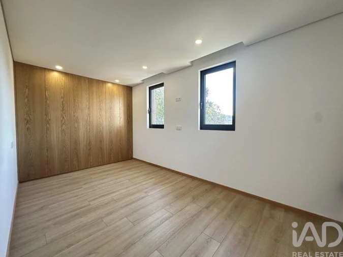 Moradia T2 para Venda em Lijo Foto 30