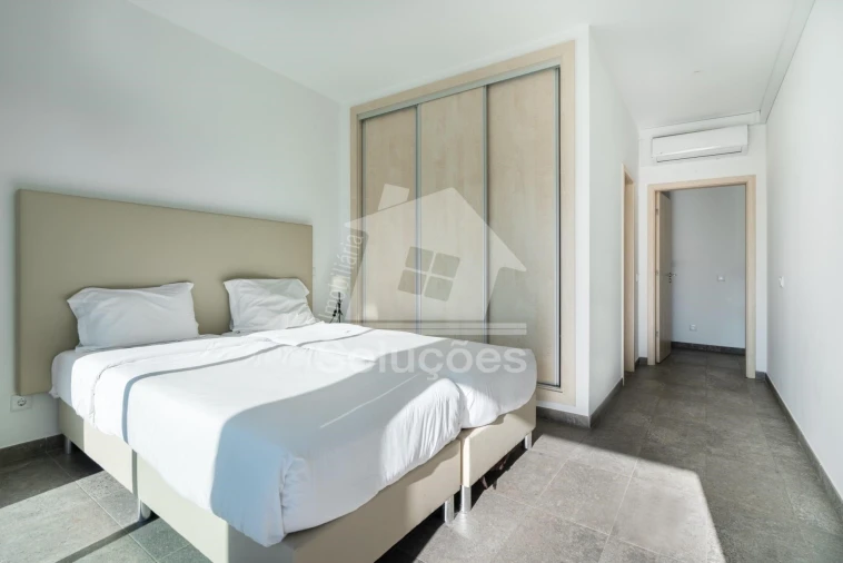 Apartamento T3 para Venda em Mexilhoeira Grande Foto 27