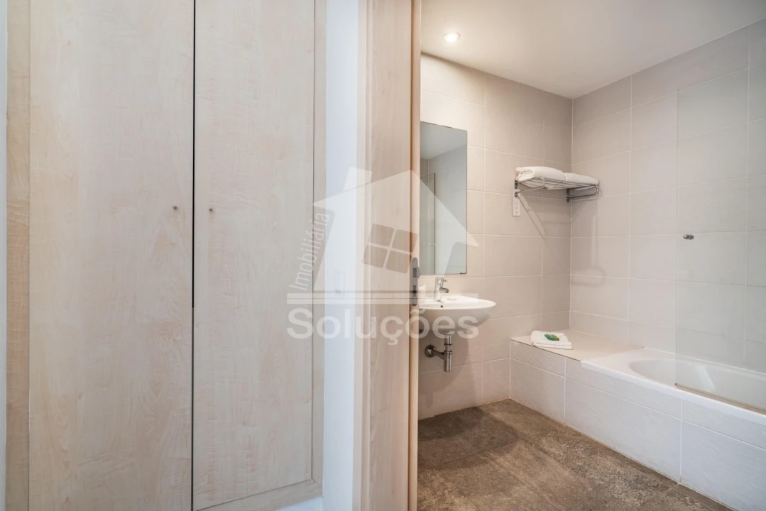 Apartamento T1 para Venda em Mexilhoeira Grande Foto 20