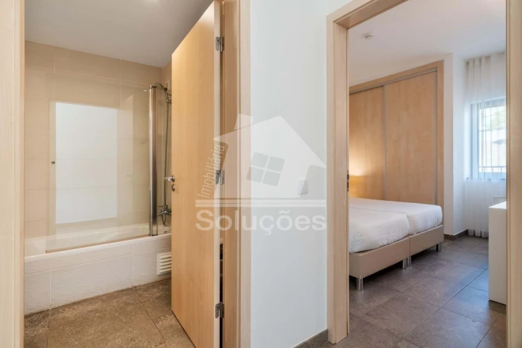 Apartamento T1 para Venda em Mexilhoeira Grande Foto 18