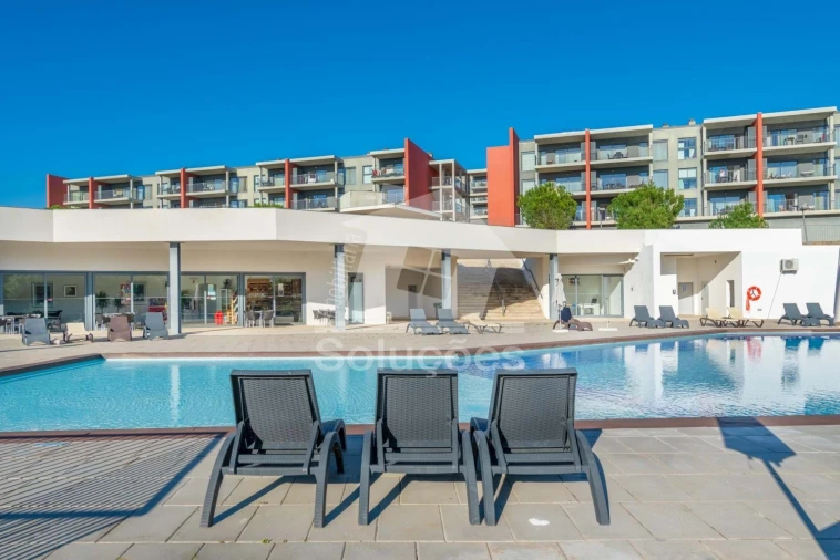 Apartamento T1 para Venda em Mexilhoeira Grande Foto 33