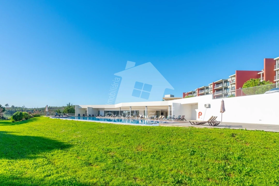 Apartamento T1 para Venda em Mexilhoeira Grande Foto 35