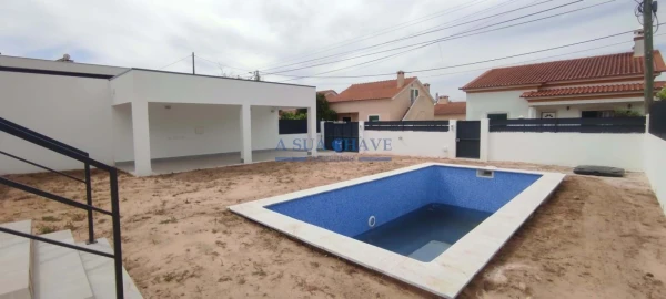 Moradia T4 para Venda em Azeitão (São Lourenço e São Simão)