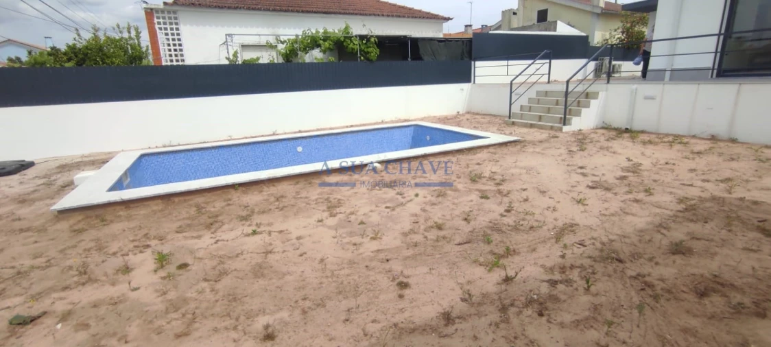 Moradia T4 para Venda em Azeitão (São Lourenço e São Simão) Foto 29