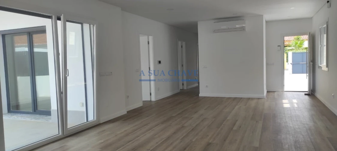 Moradia T4 para Venda em Azeitão (São Lourenço e São Simão) Foto 13