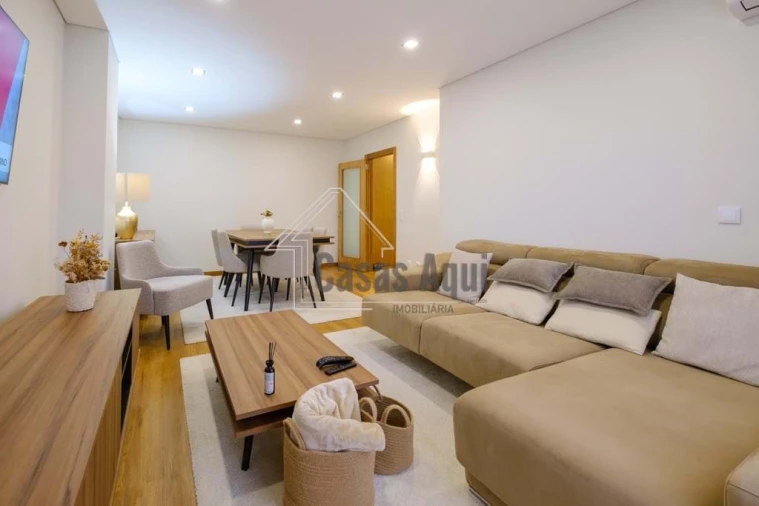 Apartamento T2 para Venda em Castêlo da Maia Foto 4