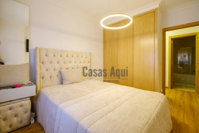Apartamento T2 para Venda em Castêlo da Maia Foto 14