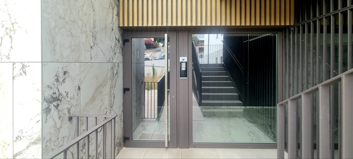 Apartamento T2 para Venda em Santo Antonio dos Olivais Foto 12