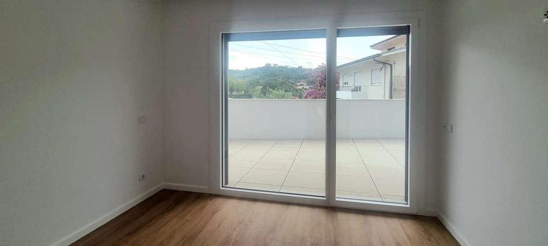Apartamento T2 para Venda em Santo Antonio dos Olivais Foto 33