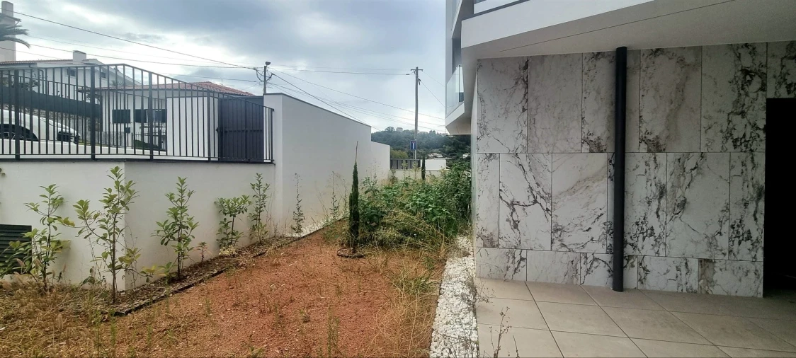 Apartamento T2 para Venda em Santo Antonio dos Olivais Foto 21