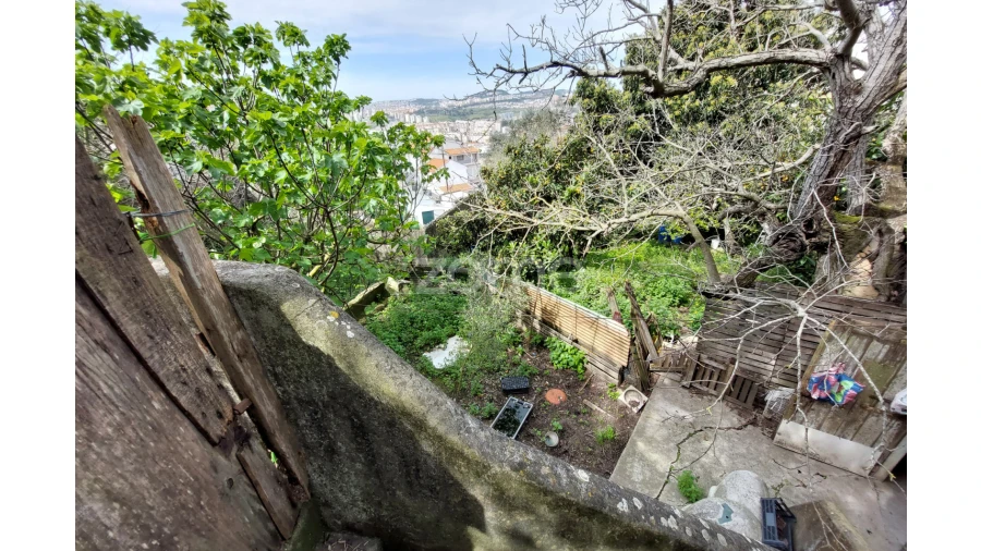 Terreno para Venda em Póvoa de Santo Adrião e Olival Basto Foto 1