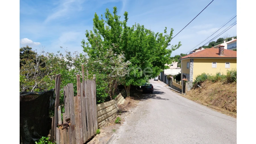 Terreno para Venda em Póvoa de Santo Adrião e Olival Basto Foto 2