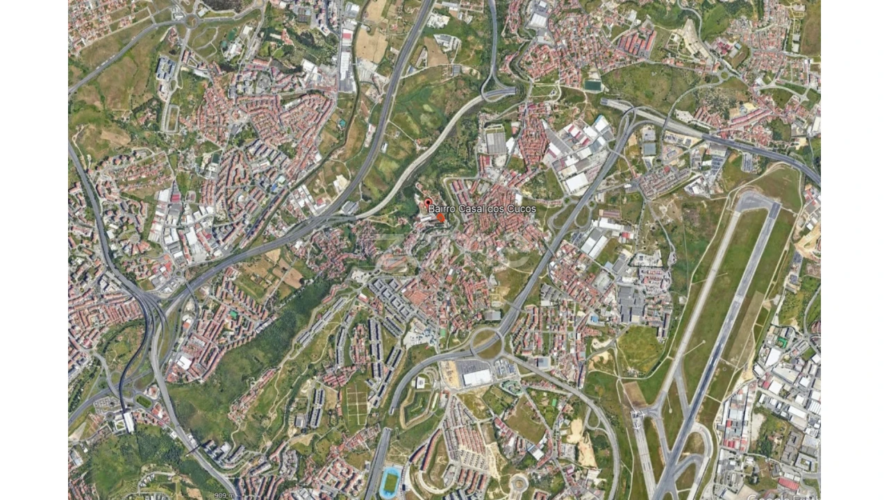 Terreno para Venda em Póvoa de Santo Adrião e Olival Basto Foto 17