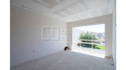 Moradia T4 para Venda em Corroios