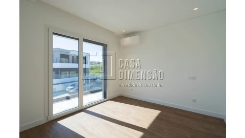 Moradia T3 para Venda em Caparica e Trafaria
