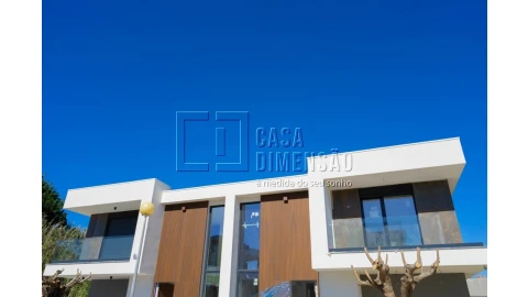 Moradia T3 para Venda em Caparica e Trafaria